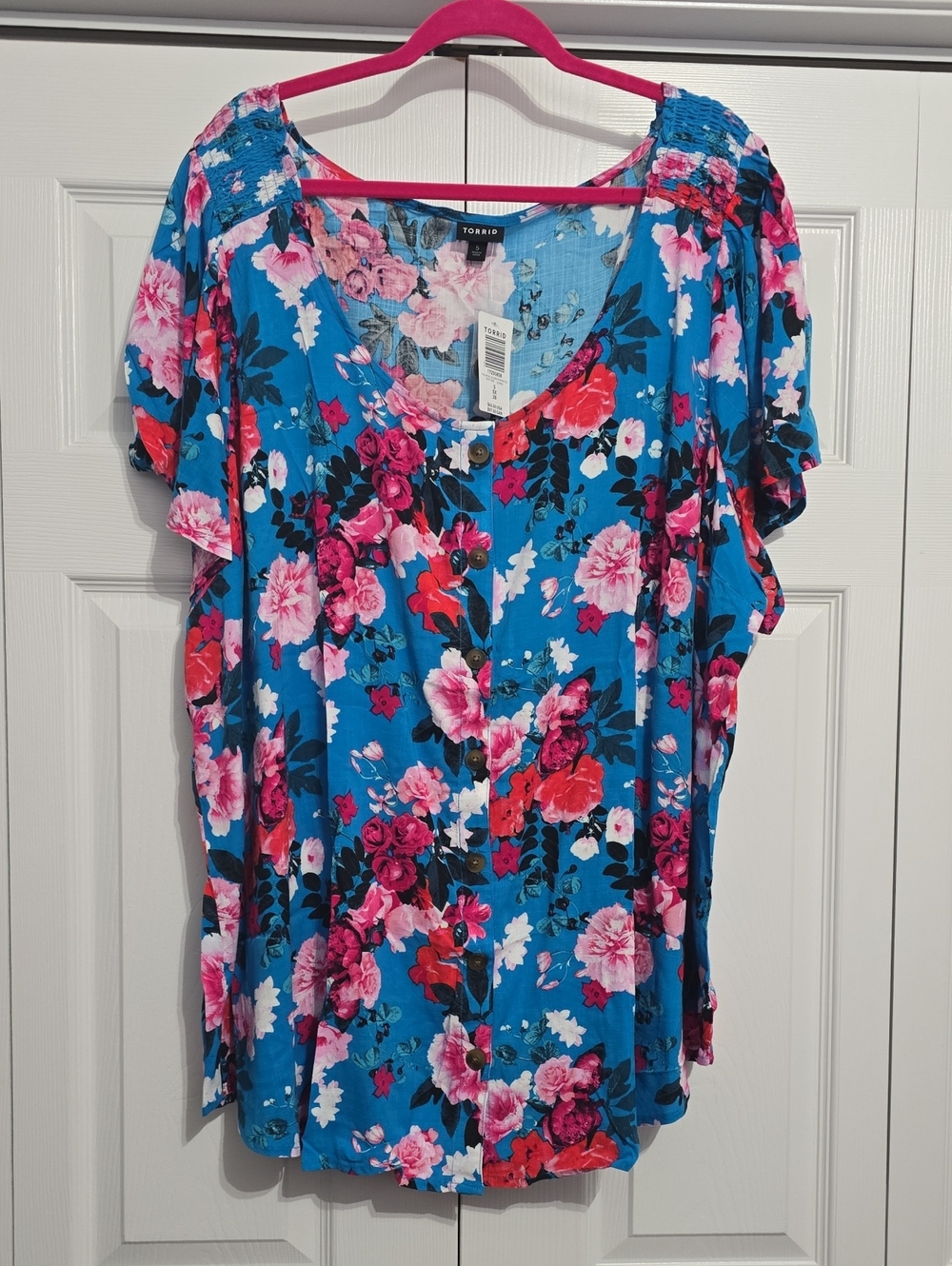 🆕️ Torrid Blue Floral Short Sleeve Top